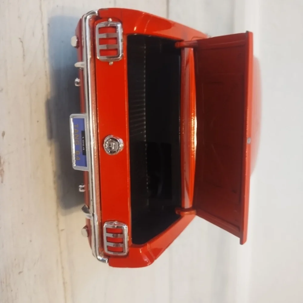 FORD MUSTANG RED COUPE 1:18 RF.8122 1 OF 2500 SPECIAL REISSUE 2003 MIRA SOLIDO